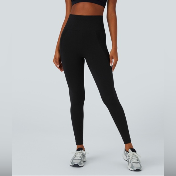 🖤NWT HALARA Seamless Flow High Waisted Ruched Plain Leggings - Sold Out - Size L - Picture 2 of 13